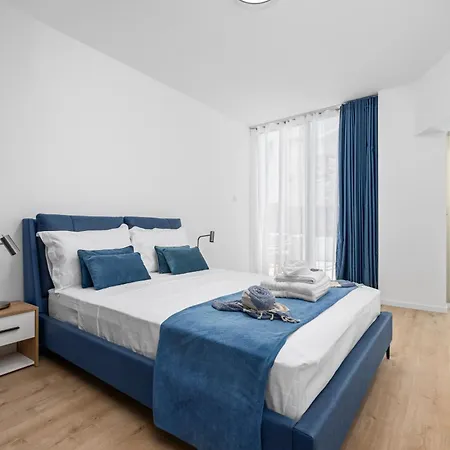 Paradise With Private Pool & Sea View דירה *